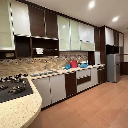 Muslim Suite Home @ Airport Bayan Lepas Penang Exterior photo
