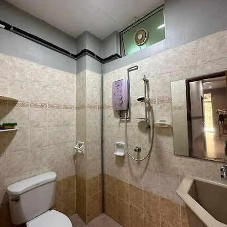 Muslim Suite Home @ Airport Bayan Lepas Penang Exterior photo